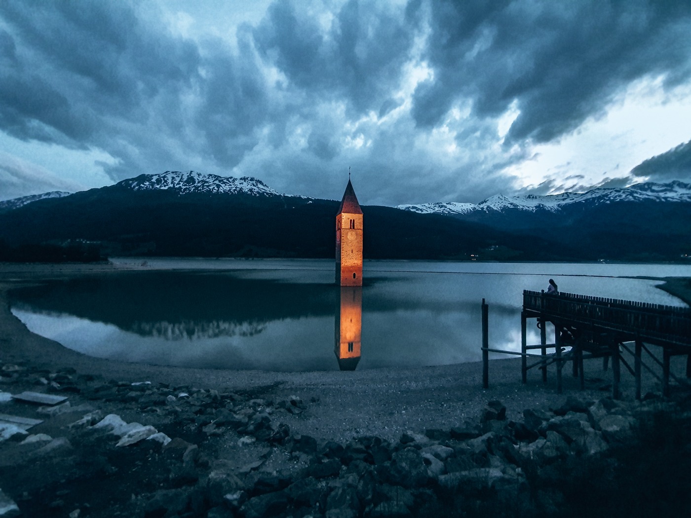 Reschensee bei Nacht
