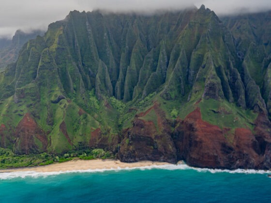 Heliflug über der Napali Coast