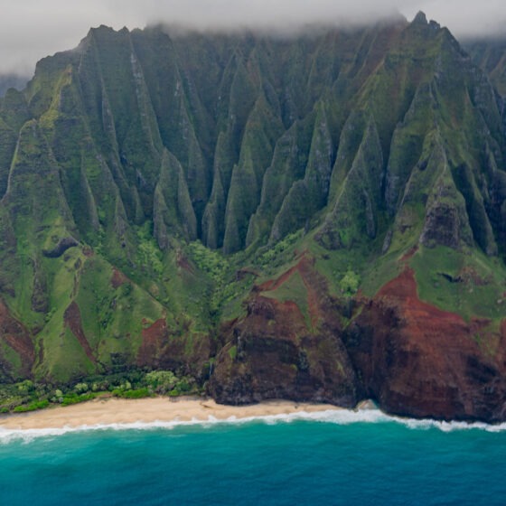 Heliflug über der Napali Coast